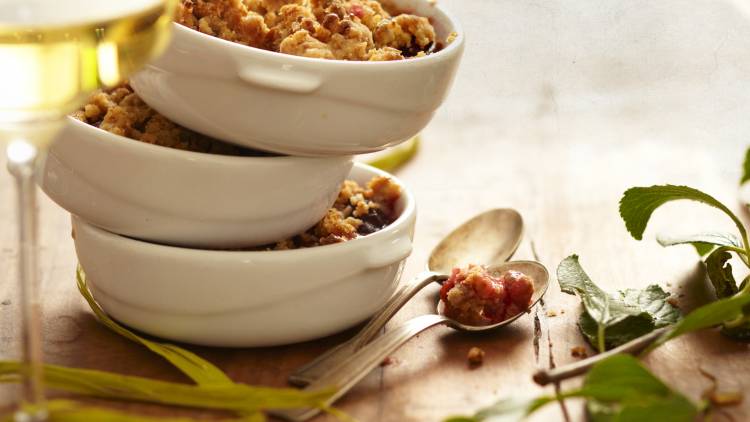 Purple plum crumble