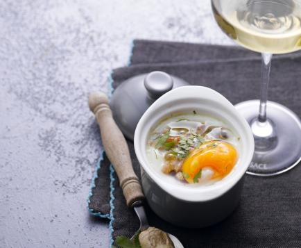 Baked eggs with coconut milk